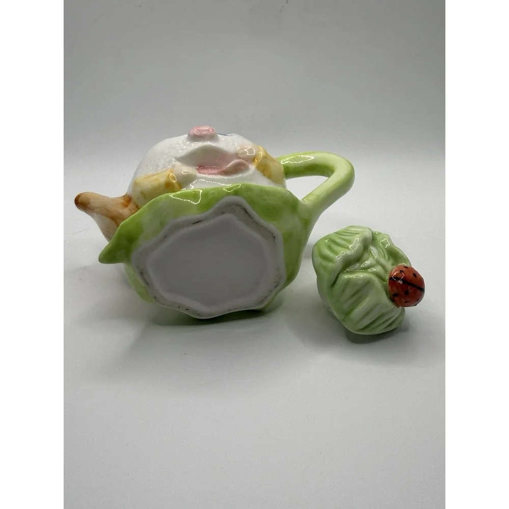Anthropomorphic Vegetable Face Ceramic Teapot Ladybug Leaf Lid Smiling Goofy